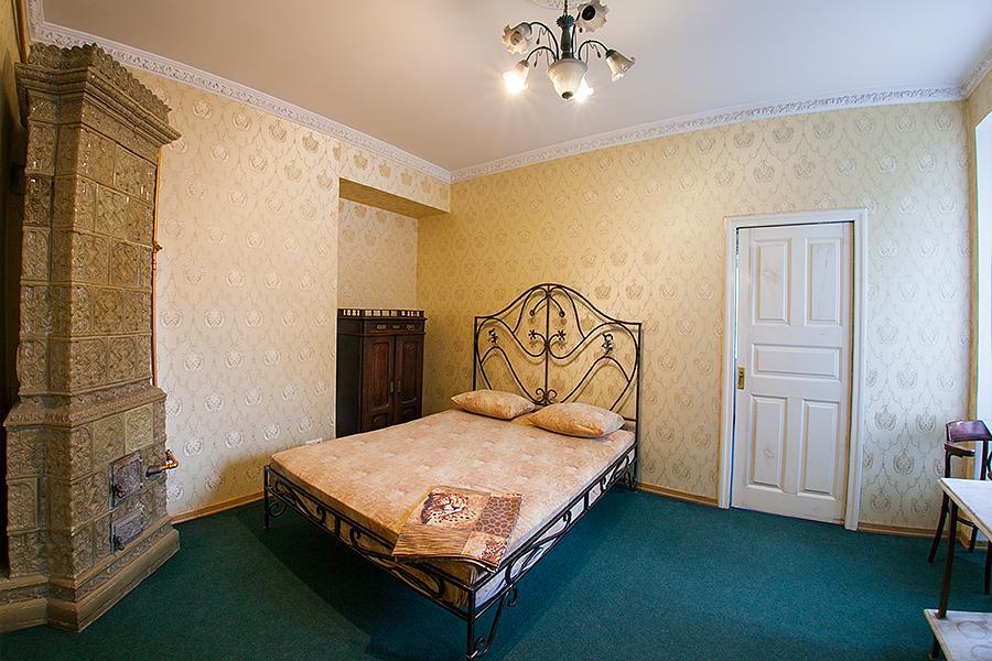 Historic Apartment Near Rynor Square Lviv Ngoại thất bức ảnh