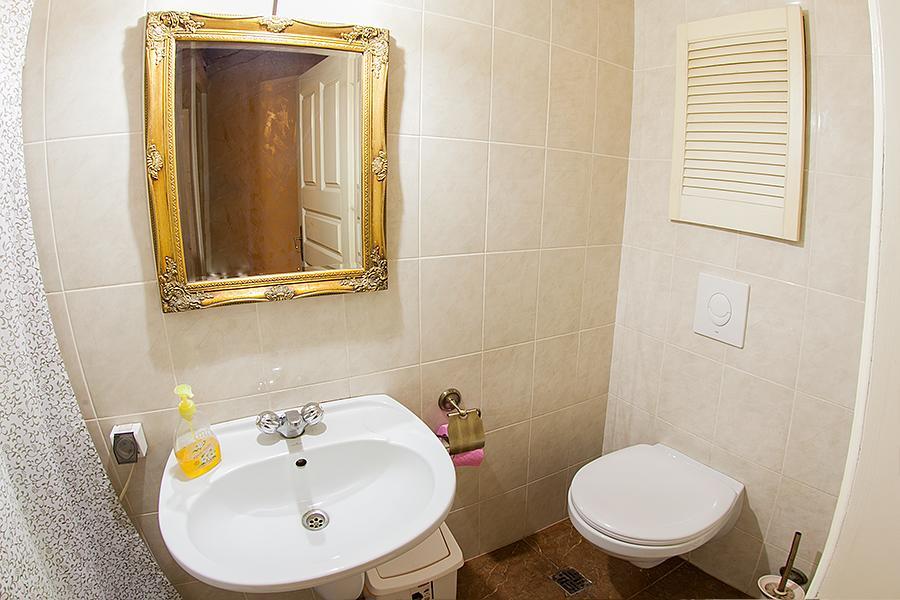 Historic Apartment Near Rynor Square Lviv Ngoại thất bức ảnh